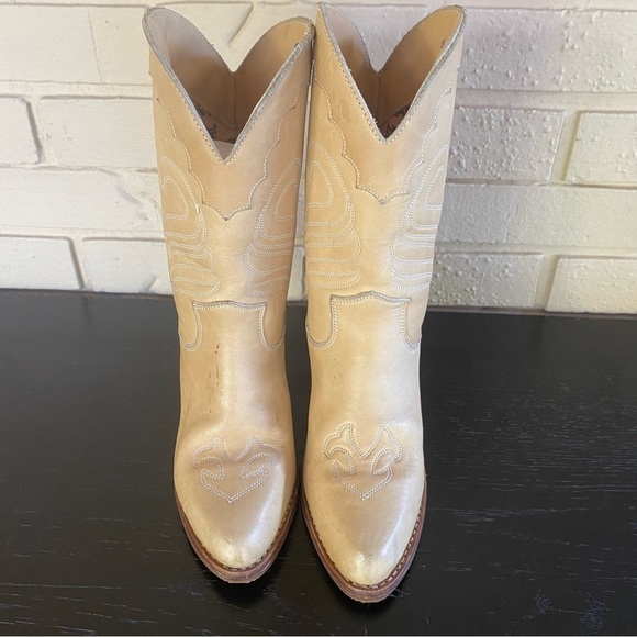 Vintage 80s Zodiac tan yellow leather heeled Leather boots Western Rodeo Size 6 - Picture 3 of 9